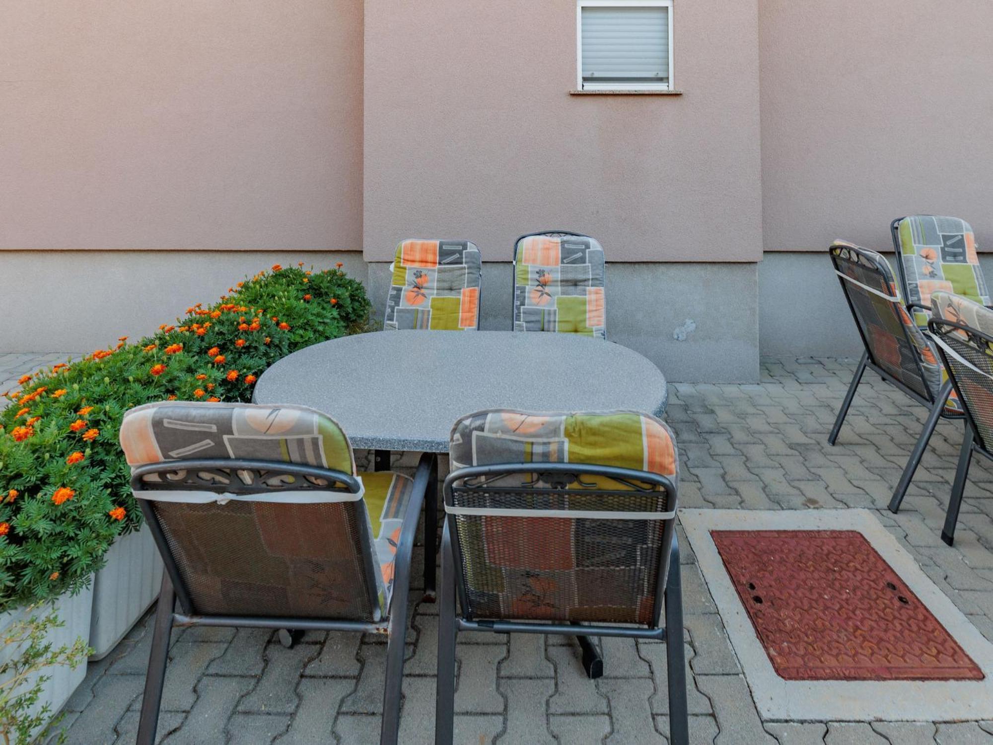 Apartment Mlasina-6 By Interhome Nin Exterior photo
